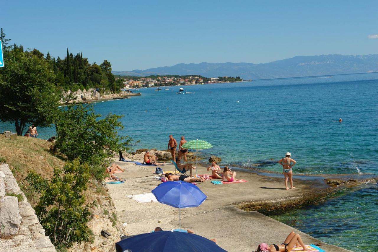 Apartments Mirela Crikvenica Eksteriør bilde